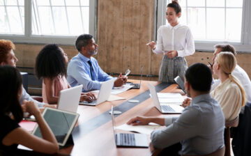 HOW TO HIRE & RETAIN THE RIGHT PEOPLE